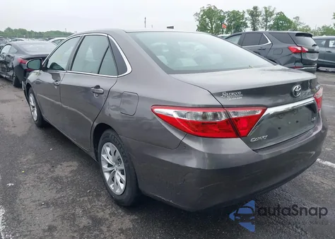 2015 Toyota Camry Le из США, поврежденный, VIN 4T4BF1FK6FR511849